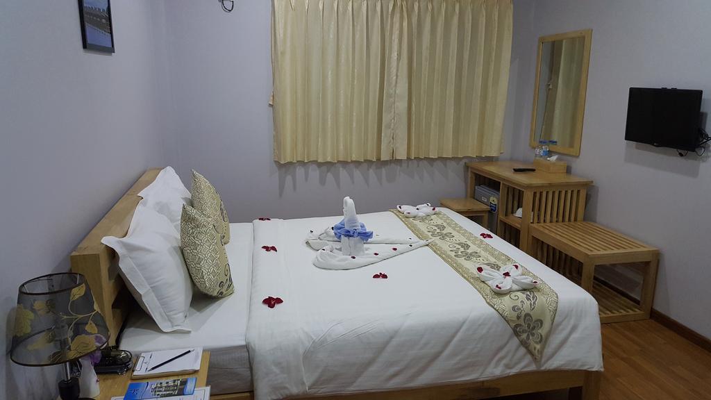 Asian Smile Hotel Yangon Exterior photo