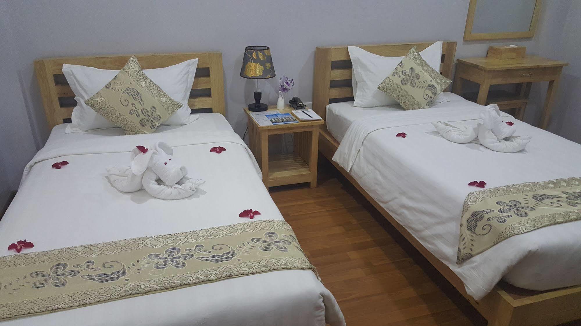 Asian Smile Hotel Yangon Exterior photo